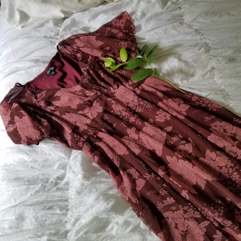 Love Reign burgundy floral empire maxi dress M